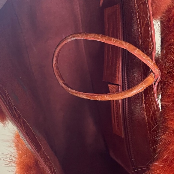 Vintage rare Nancy Gonzales crocodile weaved orange bag with fox fur trimming. - Picture 10 of 10